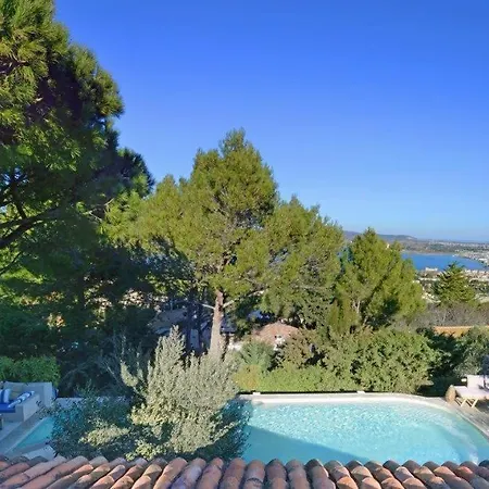 Bed and breakfast La Singuliere 4*